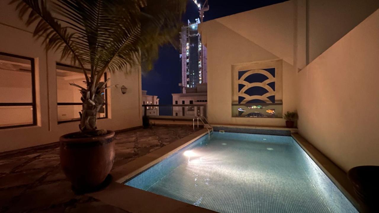 Neyar Beach Vibes - The Penthouse Hostel Дубай Екстериор снимка