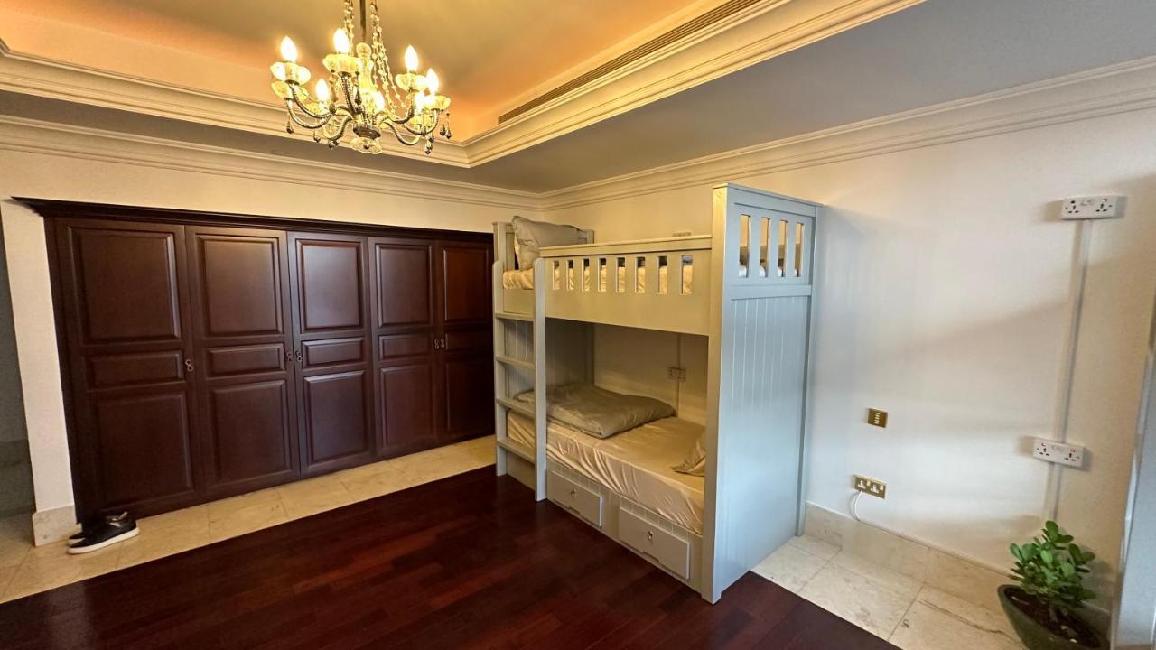 Neyar Beach Vibes - The Penthouse Hostel Дубай Екстериор снимка