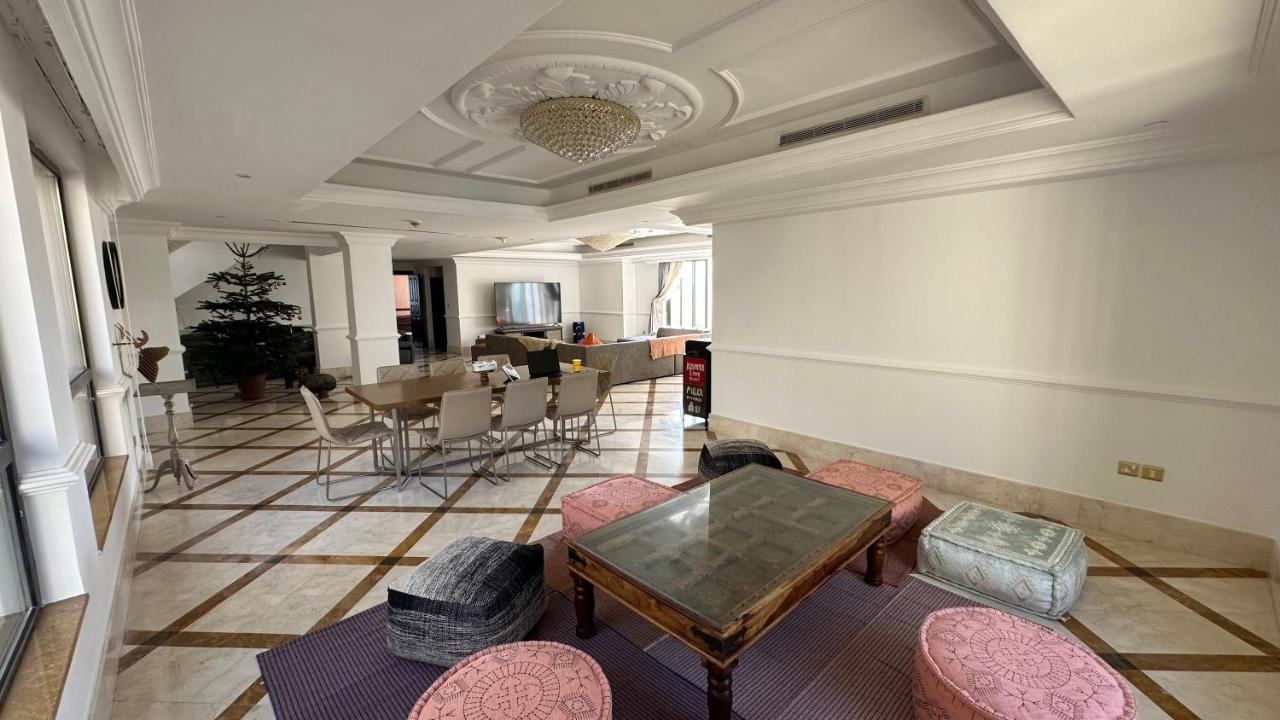Neyar Beach Vibes - The Penthouse Hostel Дубай Екстериор снимка