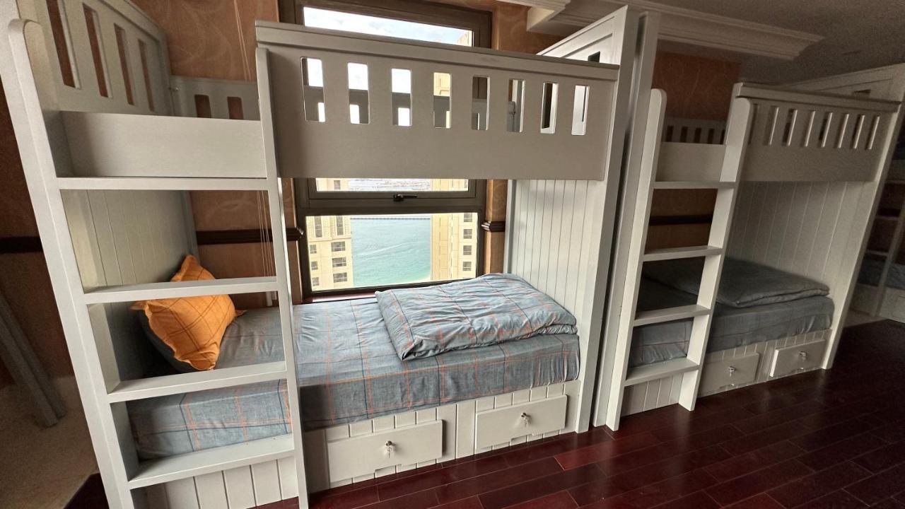 Neyar Beach Vibes - The Penthouse Hostel Дубай Екстериор снимка