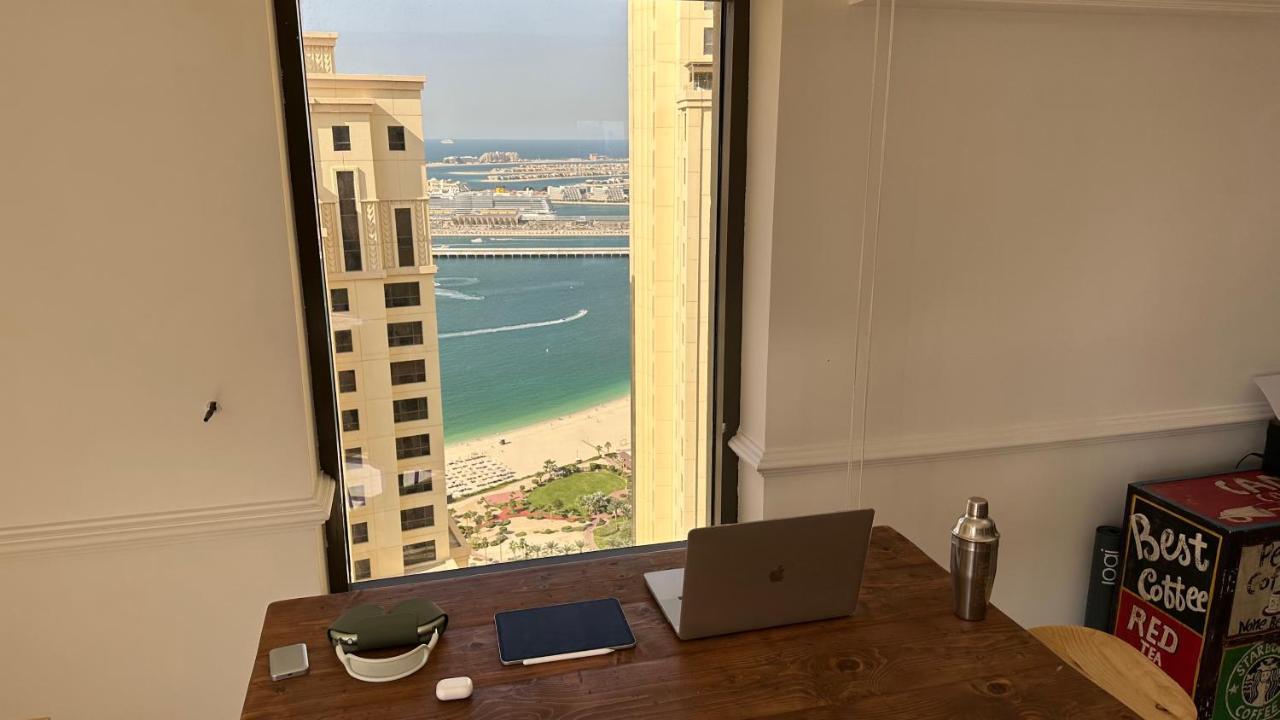 Neyar Beach Vibes - The Penthouse Hostel Дубай Екстериор снимка
