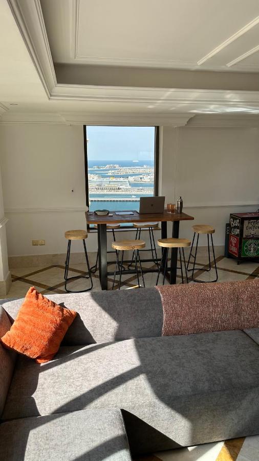 Neyar Beach Vibes - The Penthouse Hostel Дубай Екстериор снимка
